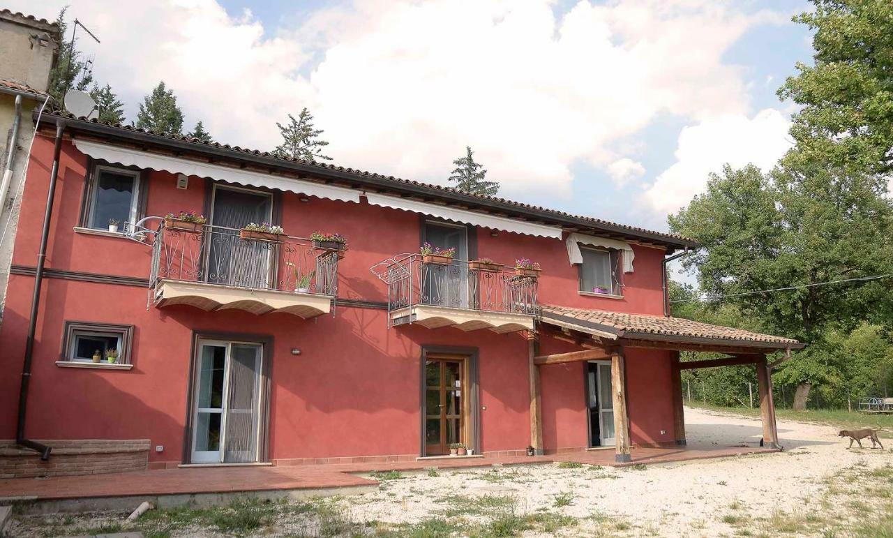 Rifugio Nel Bosco Bed & Breakfast Риети Екстериор снимка
